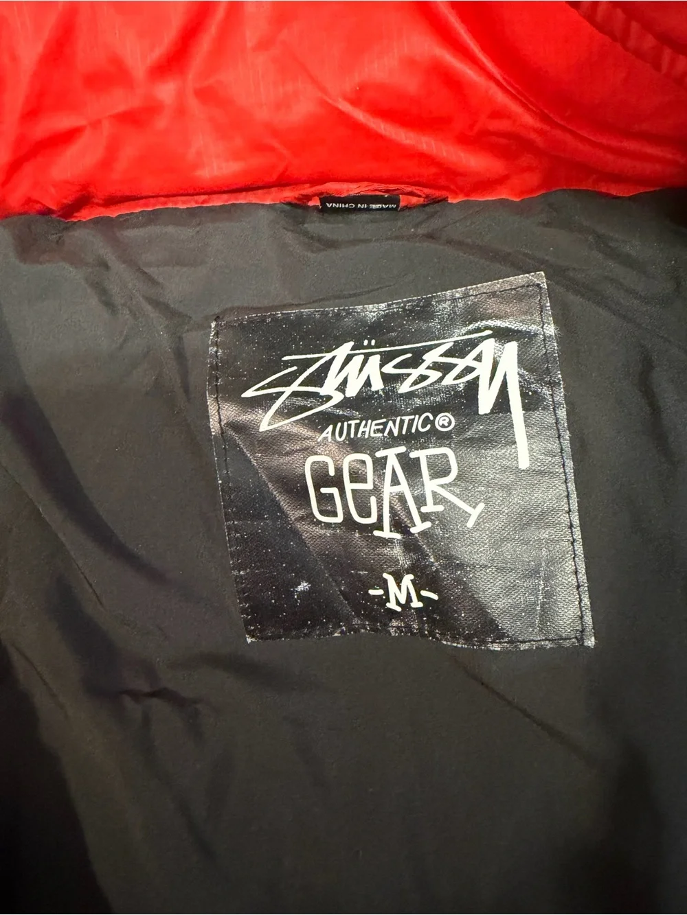 Stussy Men’s Red Hooded Puffer Jacket Insulated Winter Coat